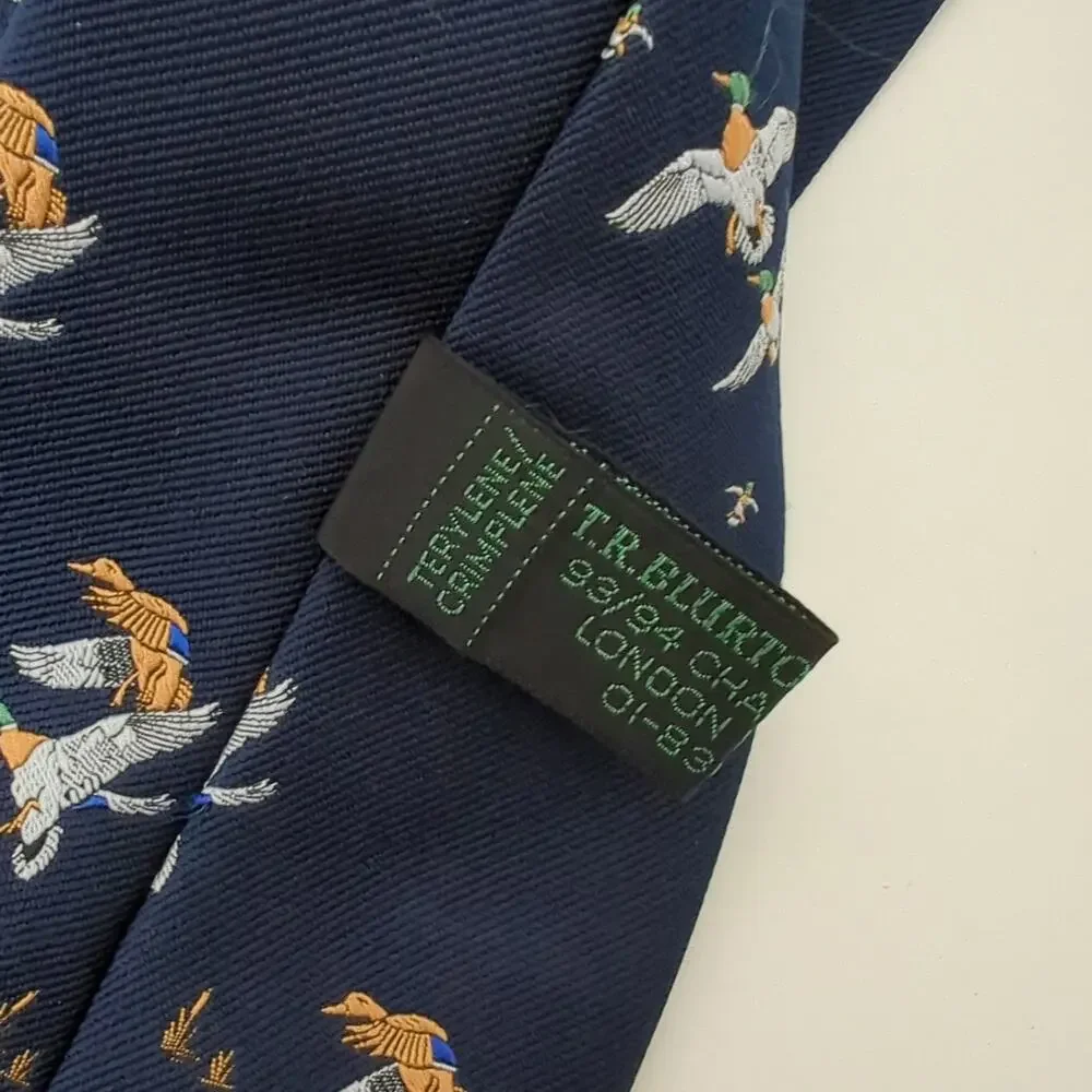 T.R. Blurton Tie Necktie‎ Bird Hunting Sporting Ducks Pheasant Navy Blue England
